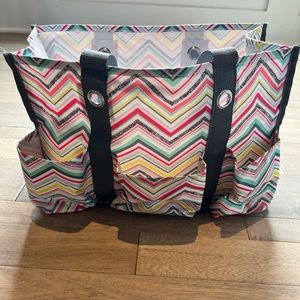 Thirty-One EUC Organizing Utility Tote-Party Punch Chevron